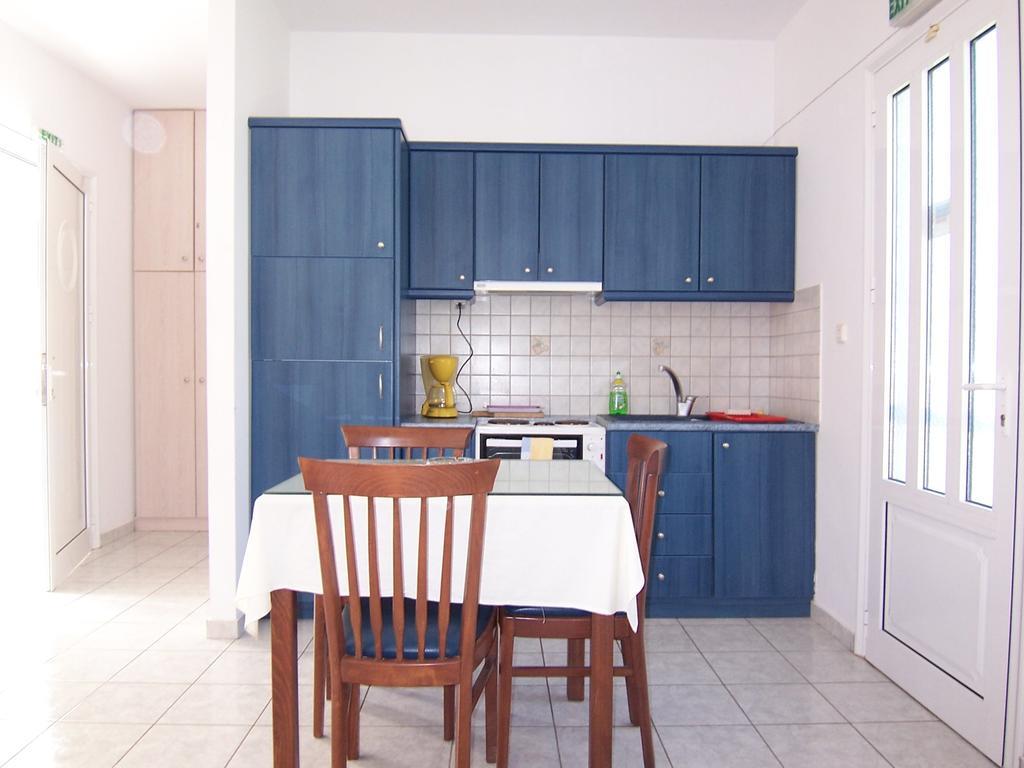 Iliaktida Studio-Villas Frinion Bilik gambar